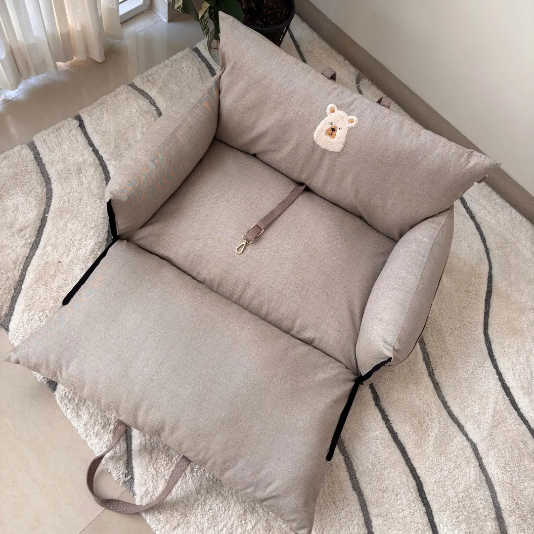 PoochMate Travel Bed for Medium Dogs : Sandstone Beige